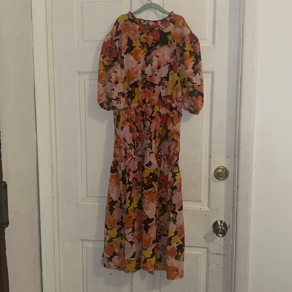 NWT  US8 Boohoo Orange Floral Short Sleeve Drop Waist Dress with Side Slit